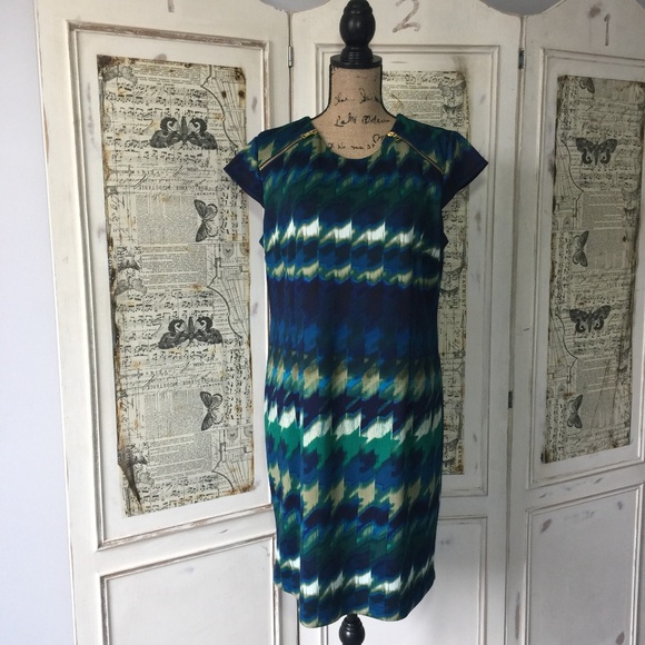 Stylish Blue and Green Patterned Dress - Picture 1 of 8